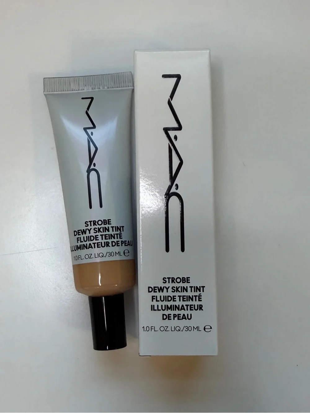 MAC Cosmetics Strobe Dewy Skin Tint Moisturizer - Medium 1